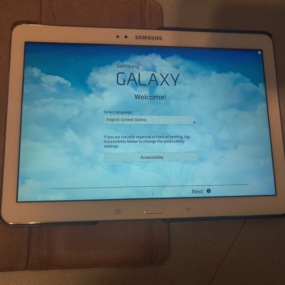 White 10.1in Samsung Galaxy Tab Pro SM-T520 - Picture 1 of 3